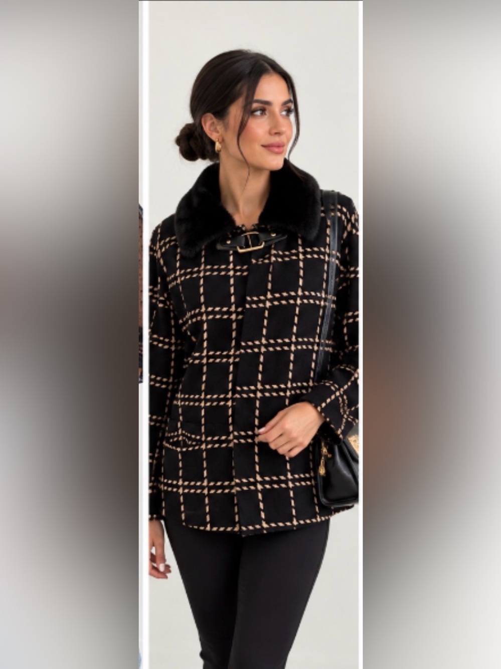 Old money, classic Badgley Mischka Black and tan with gold clasp Faux Fur Collar